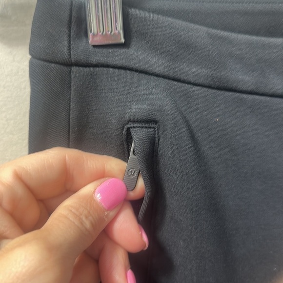 Lululemon black 69% tencel zipper pockets pants size 6 - Picture 3 of 12